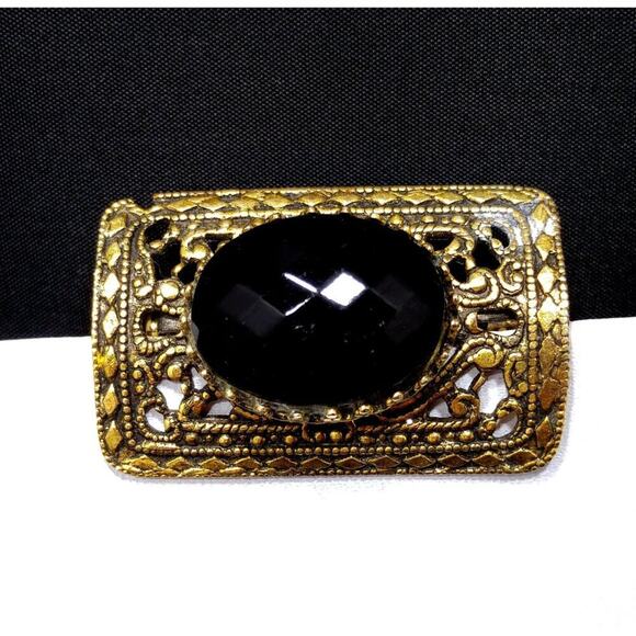 Freirich Victorian Revival Black Glass Filigree Brooch Gold Plated 1960s - Picture 5 of 10